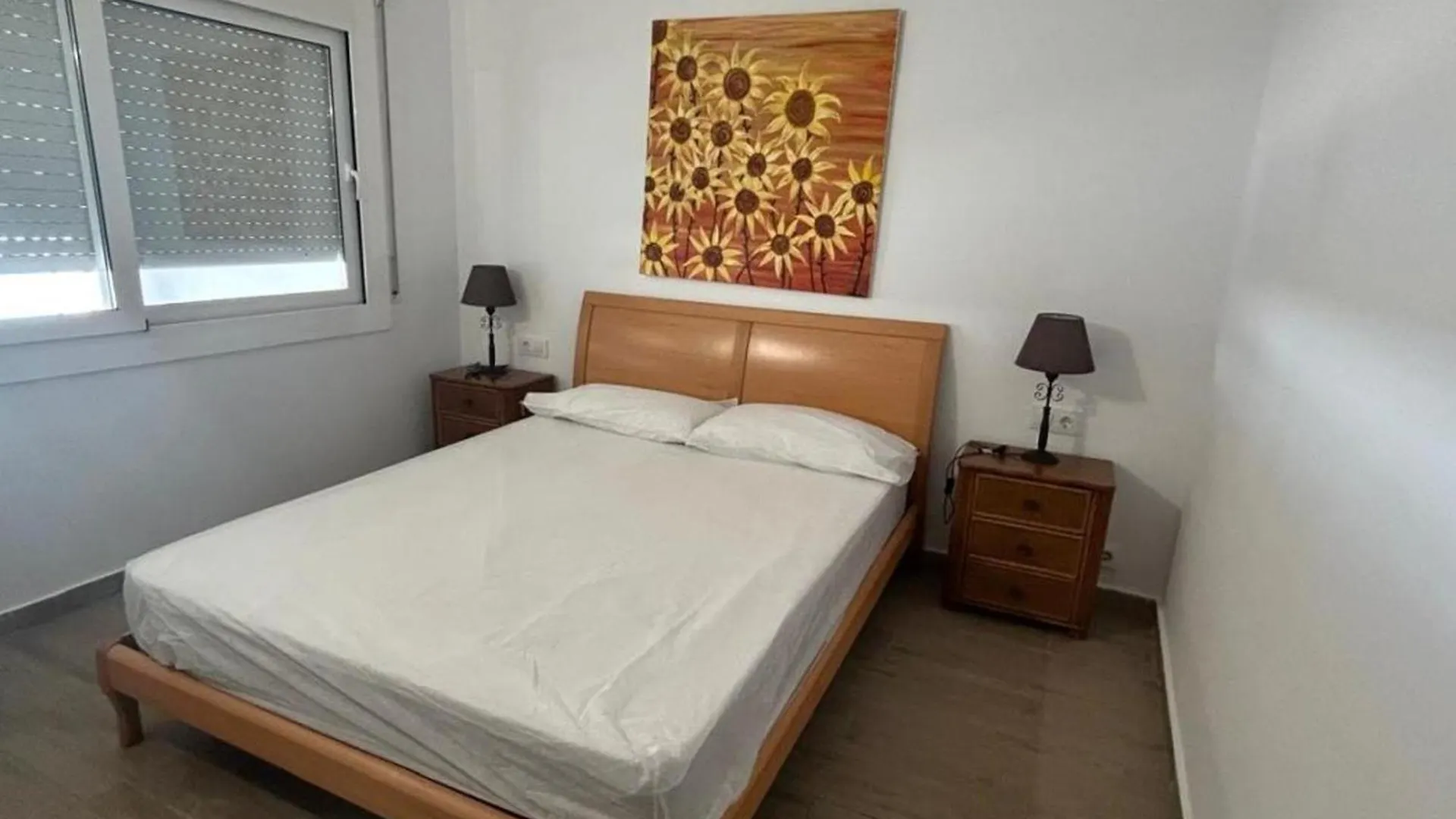Apartment Apartamento Port 3 En Llanca Con Terraza, 3 Habitaciones, Wi-Fi Y Mascotas Permitidas - Es-170-84
